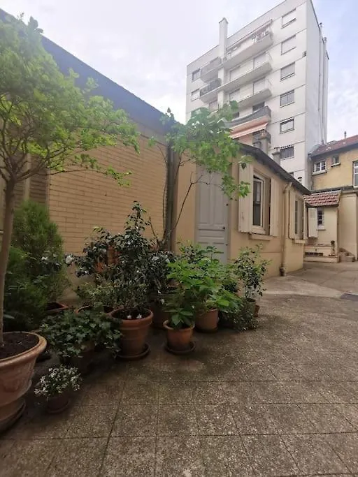 A Nice Little Studio In The Beautiful Paris. Apartment 0*, Paris France