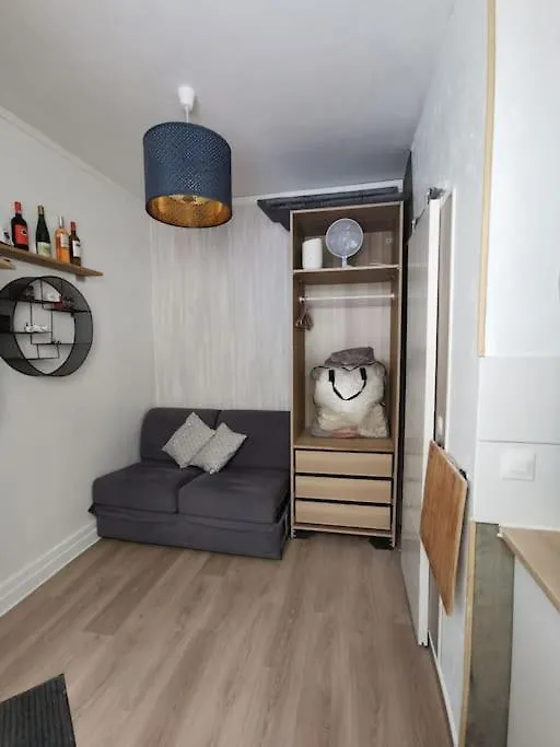 A Nice Little Studio In The Beautiful Paris. Apartment  Paris